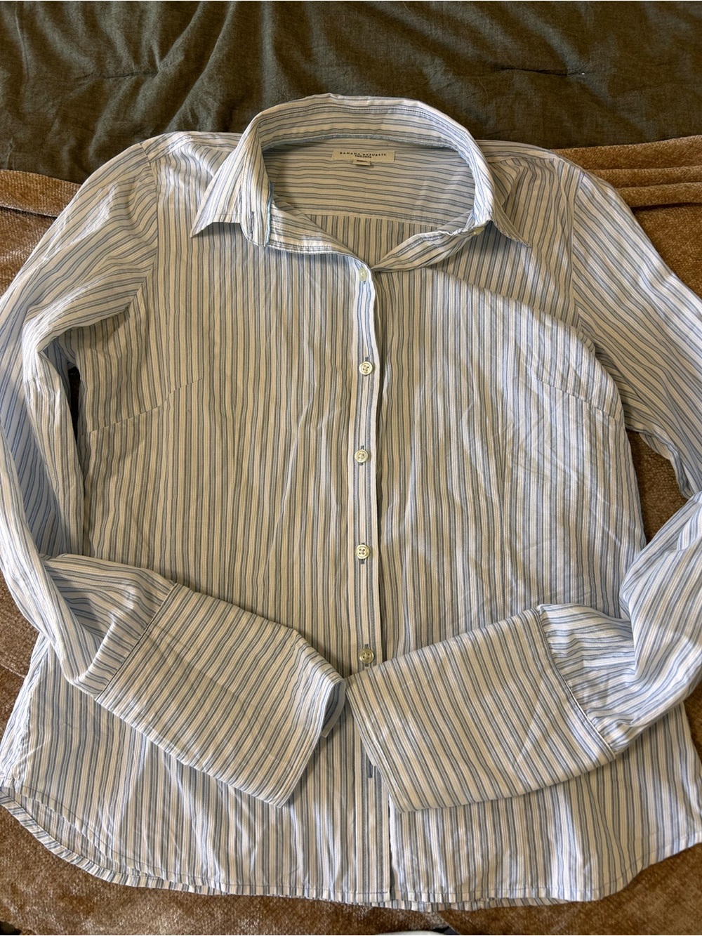 Banana Republic Blue & White Striped Men's Button-Down Shirt